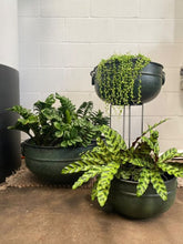 Load image into Gallery viewer, Batele Squat Planter

